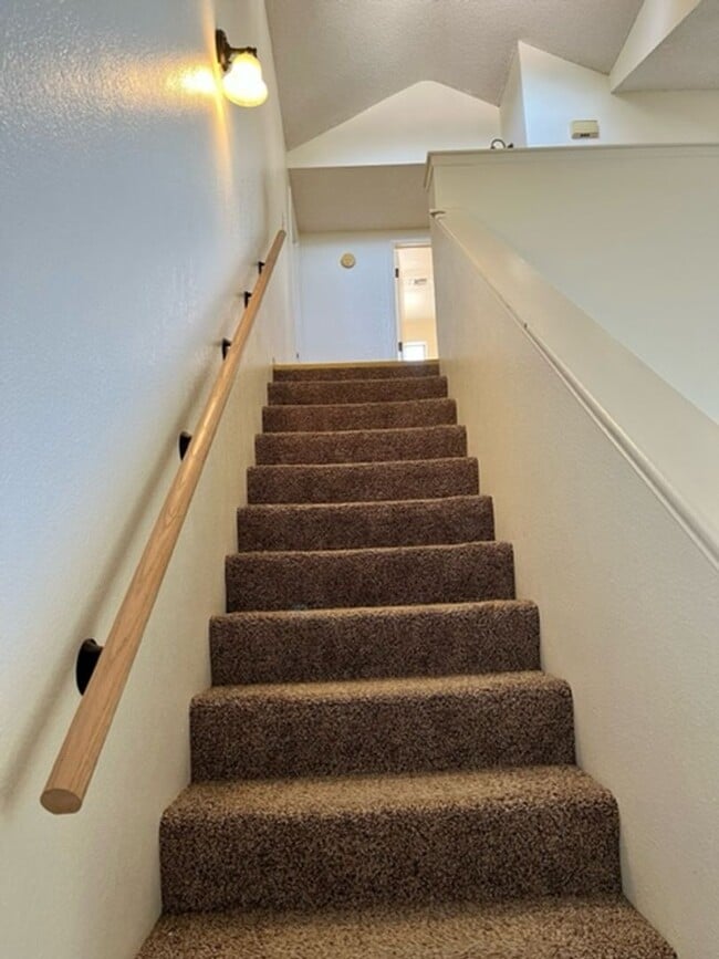 Building Photo - Great 3 bedroom 2 bath home!