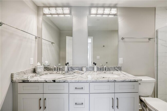Building Photo - 2997 Whispering Hills Ct