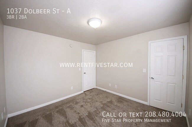 Building Photo - 1037 Dolbeer St