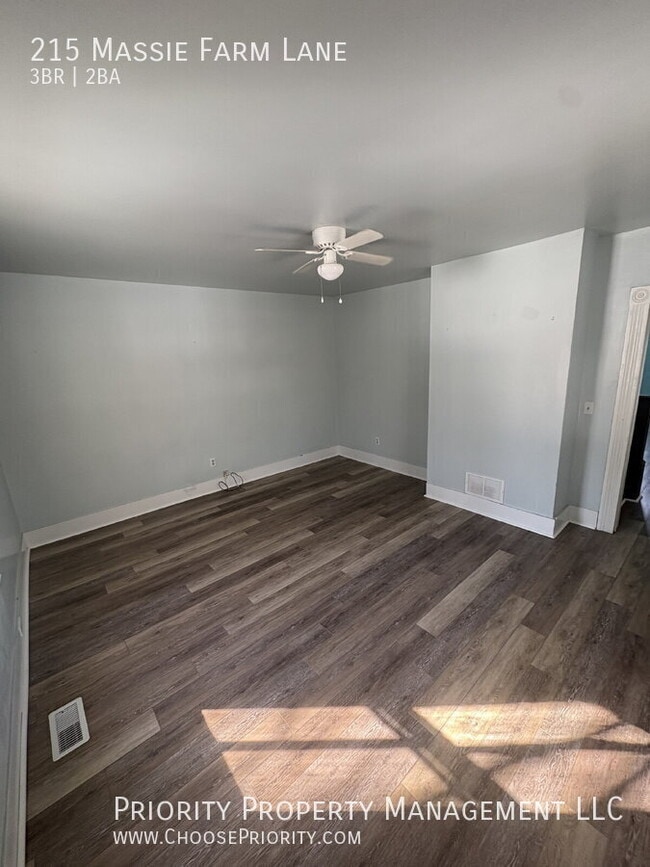 Building Photo - 215 Massie Farm Ln