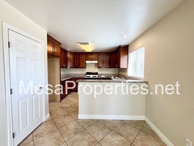 Building Photo - 15091 Brown Ln
