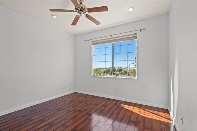 Building Photo - Spacious Open-Concept Summerlin Home with Balcony, Fireplace & Ensuite Bedrooms