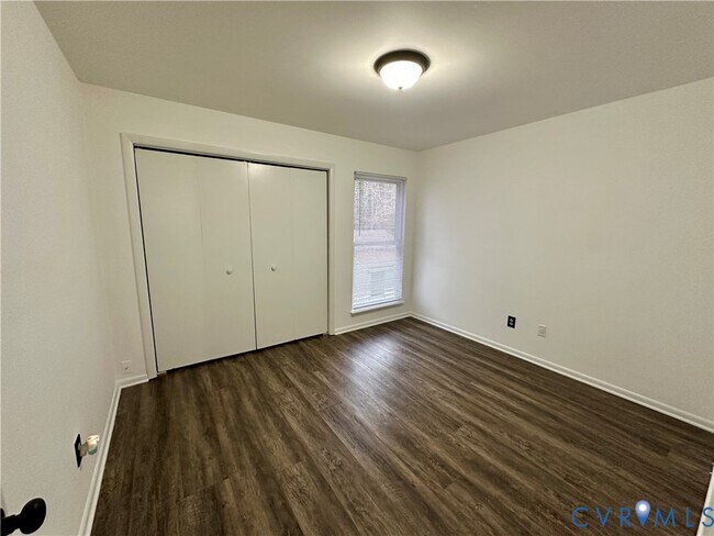 Building Photo - 70 Summer E