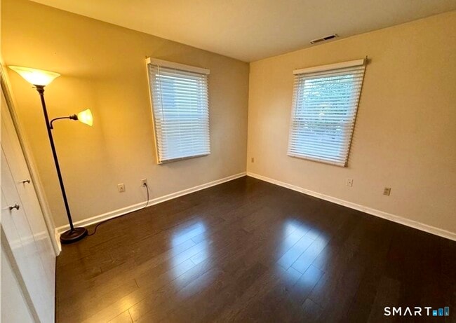 Building Photo - 41 Nash Pl