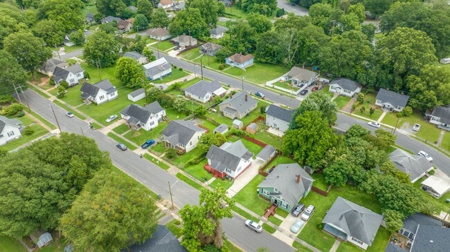 Building Photo - Move in ready in Gastonia’s Rapidly Growing FUSE District