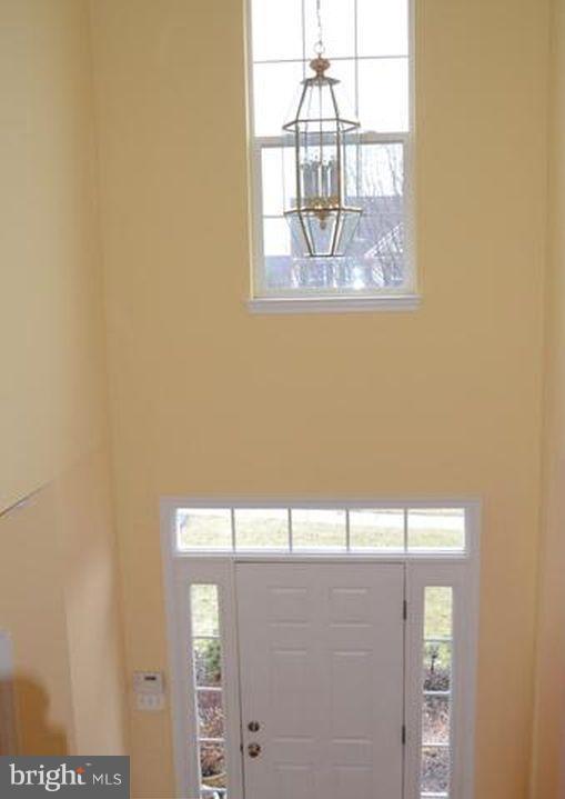 Building Photo - 21323 Village Green Cir