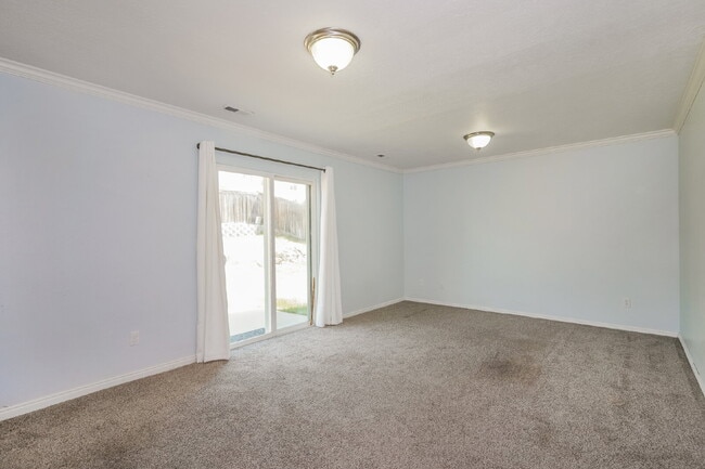 Building Photo - Tri-Level in Lehi's Ridge Neighborhood with RV Parking and a Finished Basement Suite