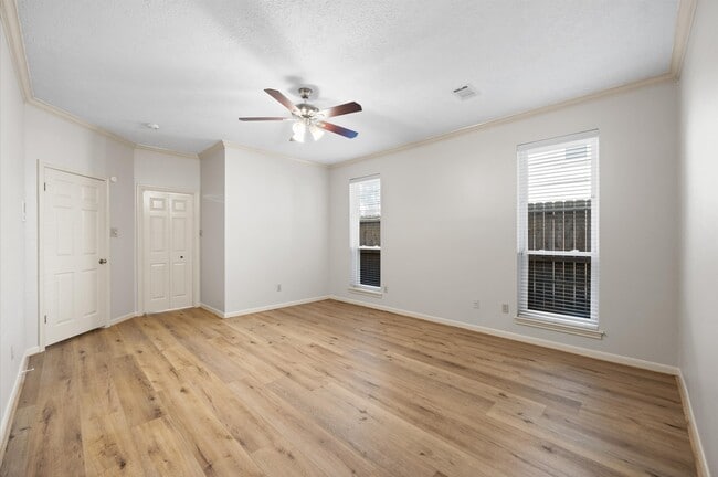 Building Photo - 12119 Auburn Hills Dr