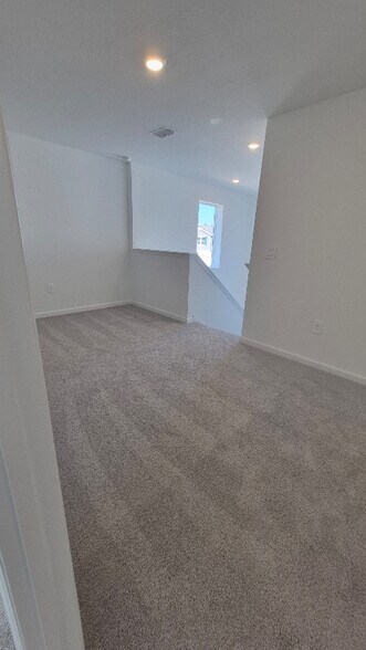 Building Photo - 3642 Hardman Dr