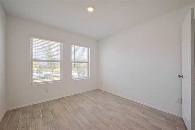 Building Photo - 9603 Fulvetta Briar Ct