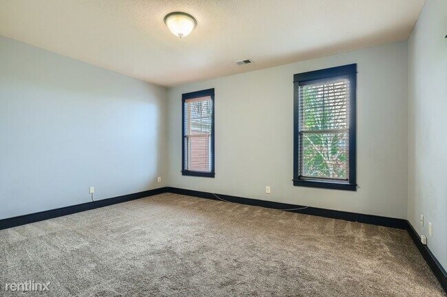 Building Photo - 4 br, 3.5 bath House - 2814 Prado Lane