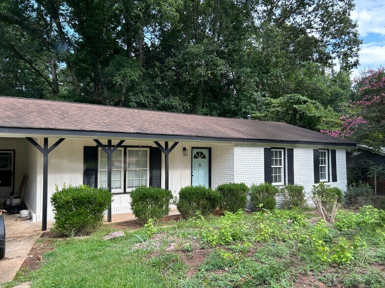 Building Photo - 2814 Bomar Road