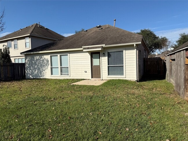 Building Photo - 2107 Castle Gardens Ln