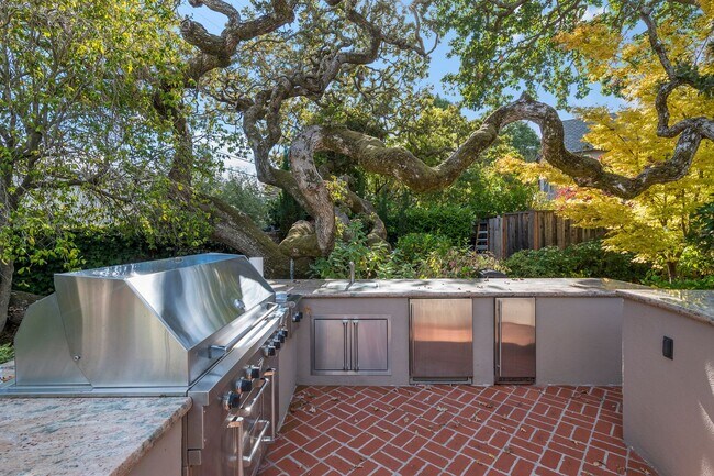 Building Photo - Exquisite English Tudor Estate on Private ...