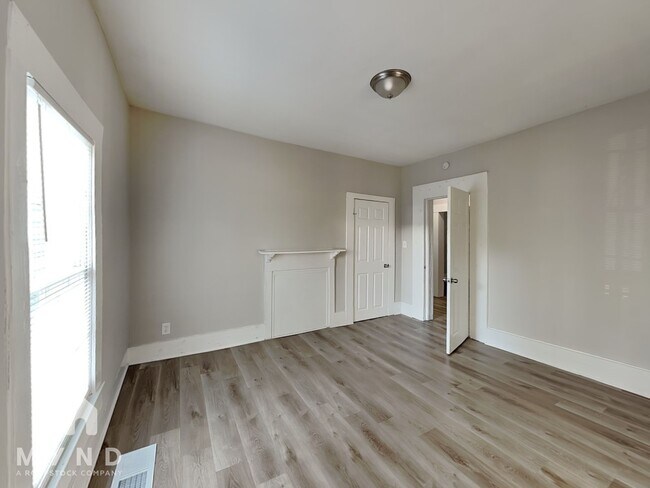 Building Photo - 117 Thayer Ave SE