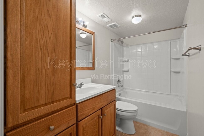 Building Photo - 1901 W 1020 N