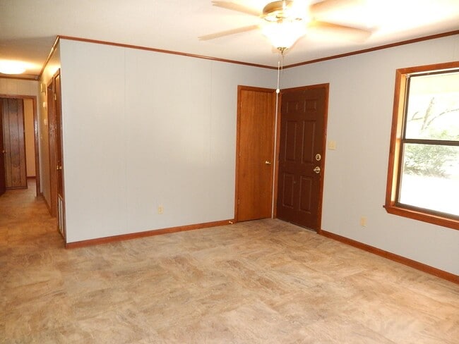 Building Photo - 171 Bear Creek Rd