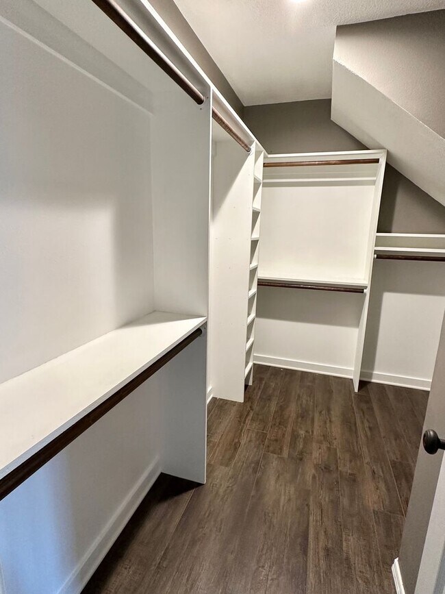 Building Photo - 918 Claeven Cir