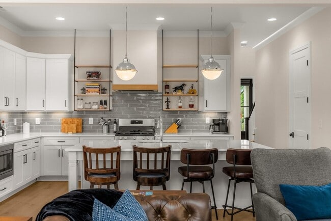 Building Photo - 500 Waycross Dr