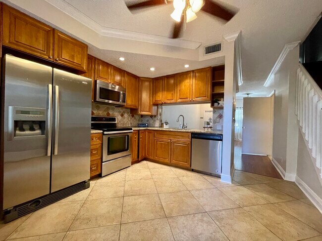 Building Photo - 926 Kokomo Key Ln
