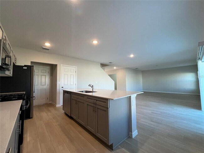 Building Photo - 14789 Summer Br Dr