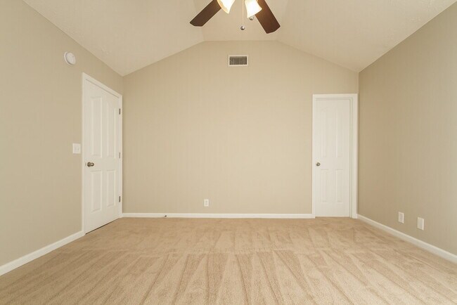 Building Photo - 819 Kanatak Ln