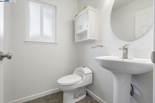 Building Photo - 4518 Mattis Ct