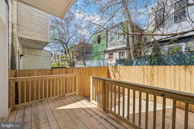 Building Photo - 1824 N 28th St