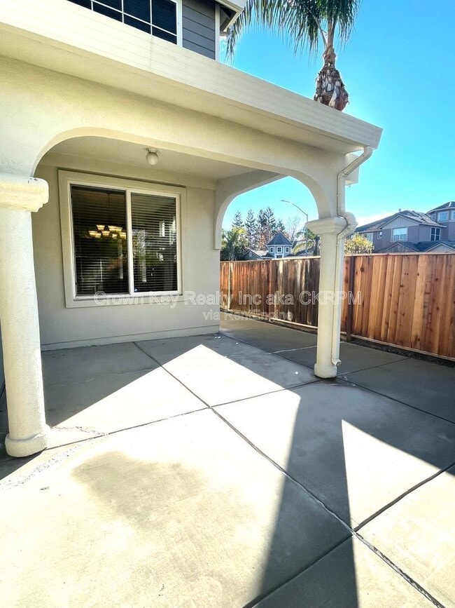 Building Photo - 2287 Lighthouse Cir