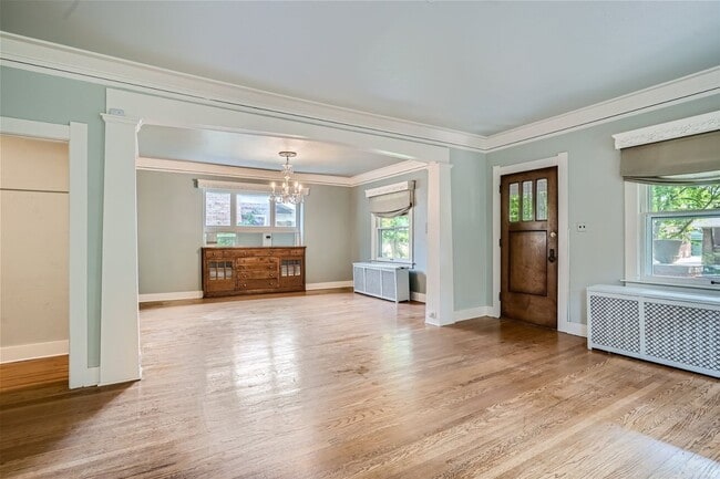 Building Photo - Amazing Location! 7th Avenue Historic Dist...