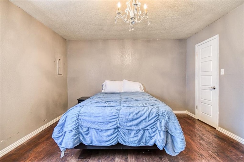 Building Photo - 3000 Chautauqua Ave