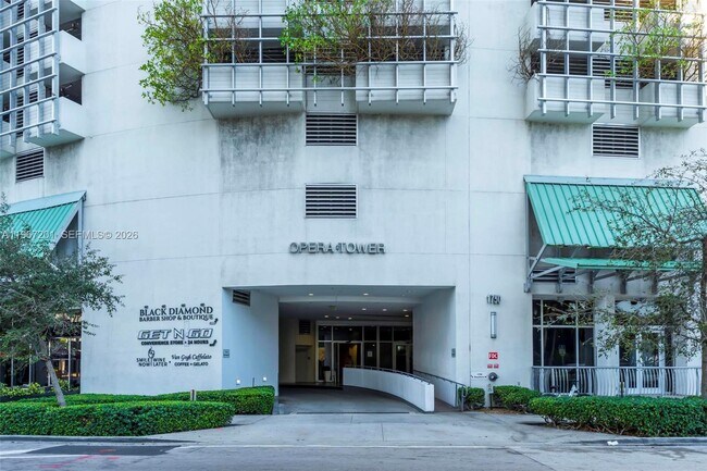 Building Photo - 1750 N Bayshore Dr