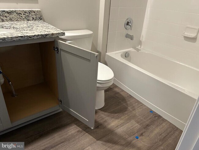 Building Photo - 167 Rae Ct