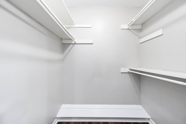 Building Photo - 1922 Arcadia Dr