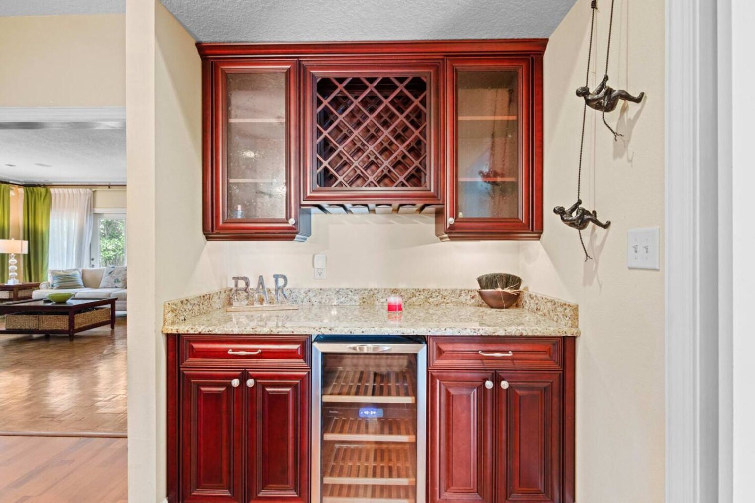 Building Photo - 620 NW 23rd St