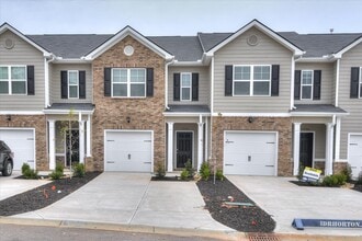 Building Photo - 1040 Quaint Parish Cir