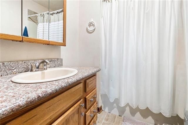 Building Photo - 2204 Gallant Dr