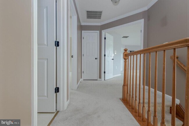 Building Photo - 105 Ticonderoga Dr