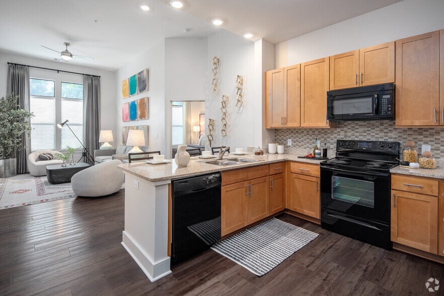 2BR, 2BA - B2 - 1,092SF - Kitchen - Eleven North
