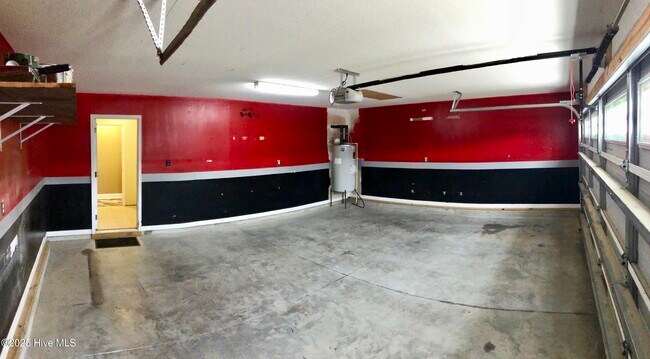 Building Photo - 159 Cavalier Dr