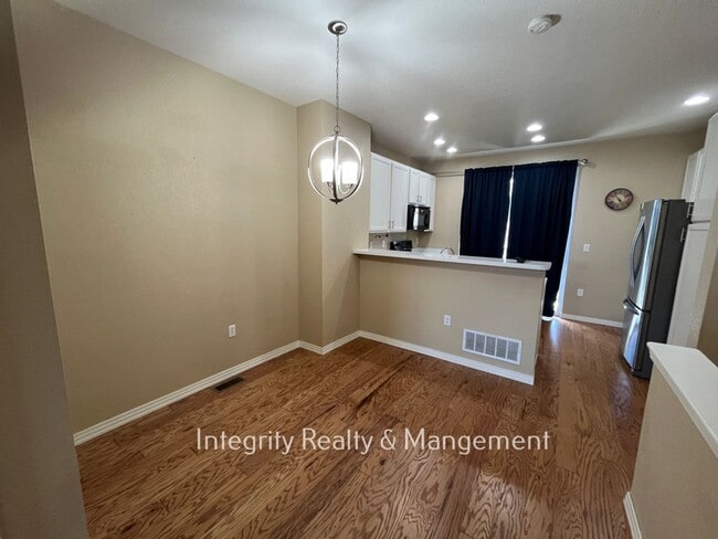 Building Photo - 9419 Ashbury Cir