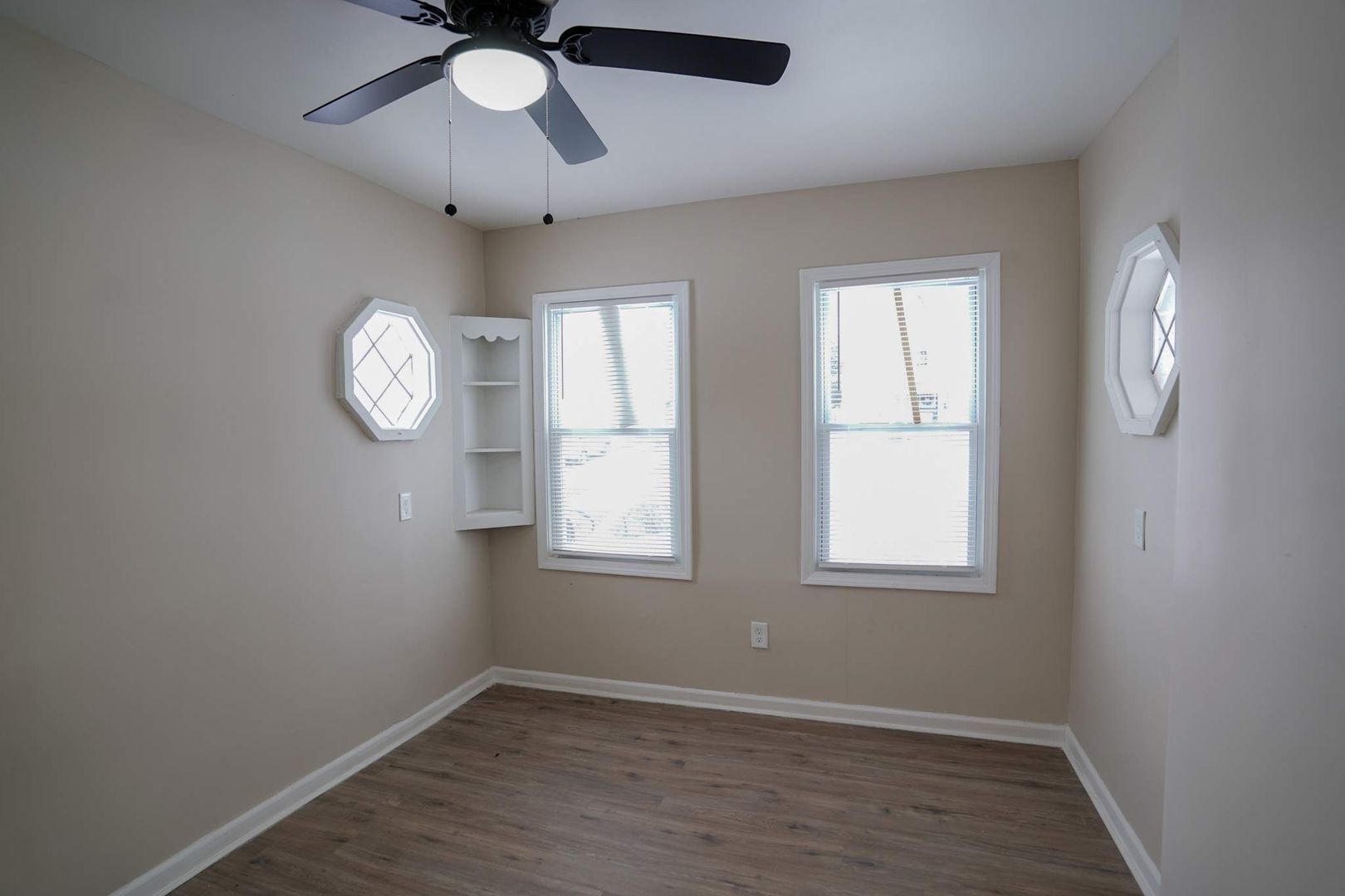 Building Photo - Fully Renovated 3-Bedroom Home – Move-In Ready for You!