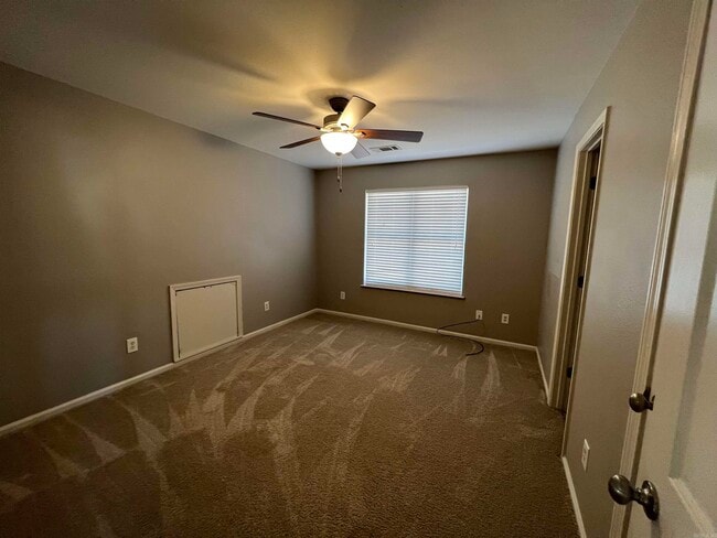 Building Photo - 2703 Crooked Stick Dr