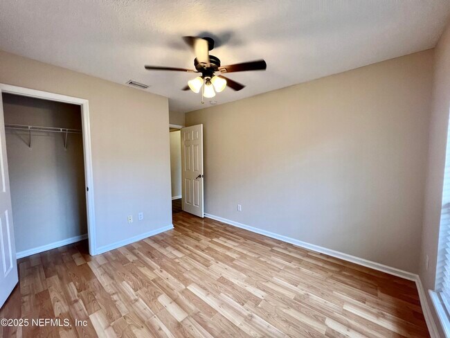 Building Photo - 1455 Silver Bell Ln