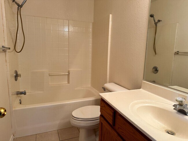 Building Photo - 2765 Albatross Ln