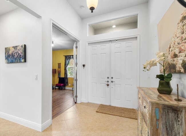 Building Photo - 12170 SW Bennington Cir