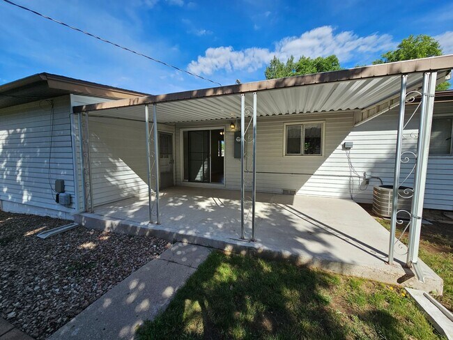 Building Photo - Charming 3-Bedroom Home Across from UCCS –...