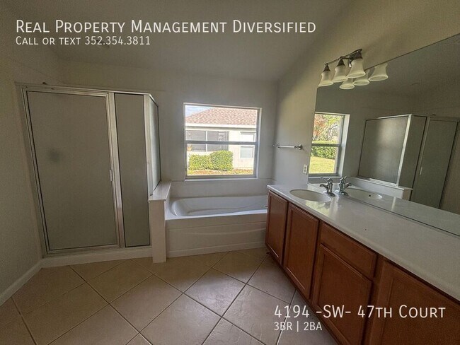 Building Photo - 4194 SW 47th Ct