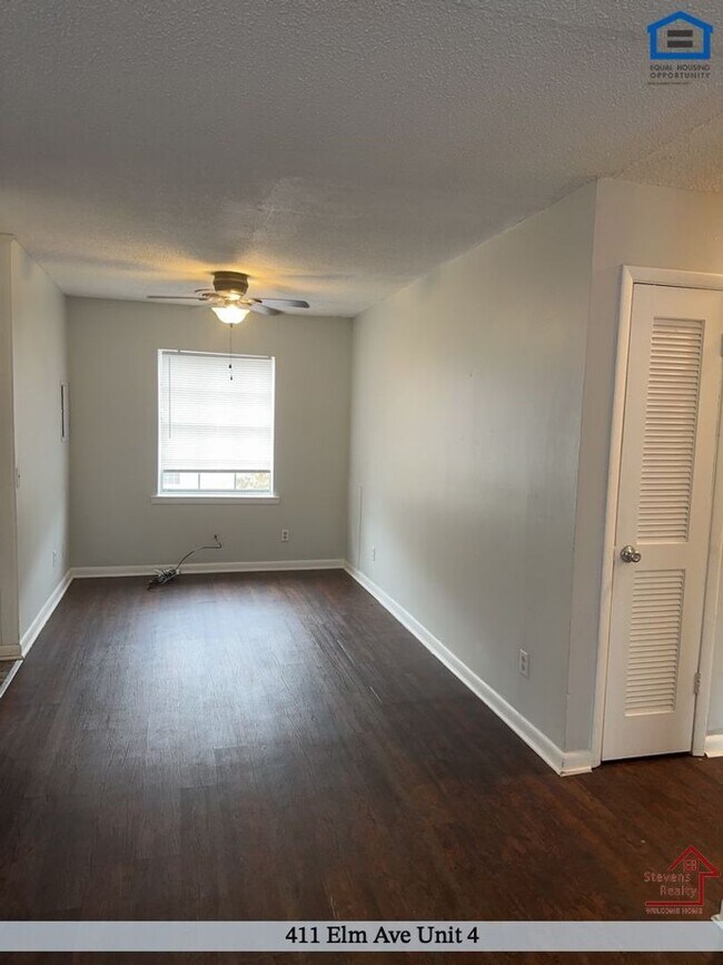 Building Photo - 411 Elm Ave