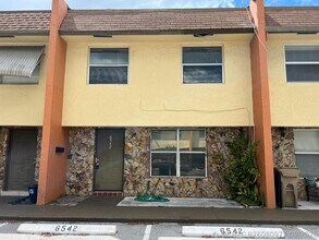 Building Photo - 6542 SW 41st St